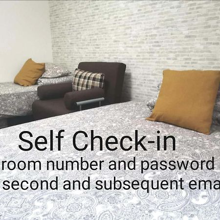 Lx -- Self Check-In -- Room Number & Password Is In The Following Email 도쿄 외부 사진