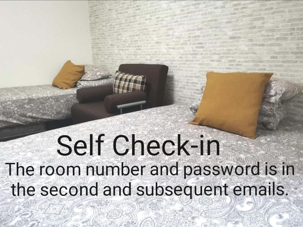 Lx -- Self Check-In -- Room Number & Password Is In The Following Email 도쿄 외부 사진